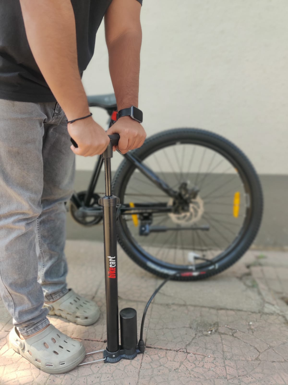 Bicycle Floor Pump with Meter